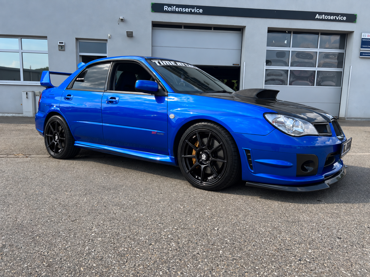 SPARCO FF1 Gloss Black 8x17 ET40 5x114 Kompletträder – Subaru Impreza WRX STi GD/GG