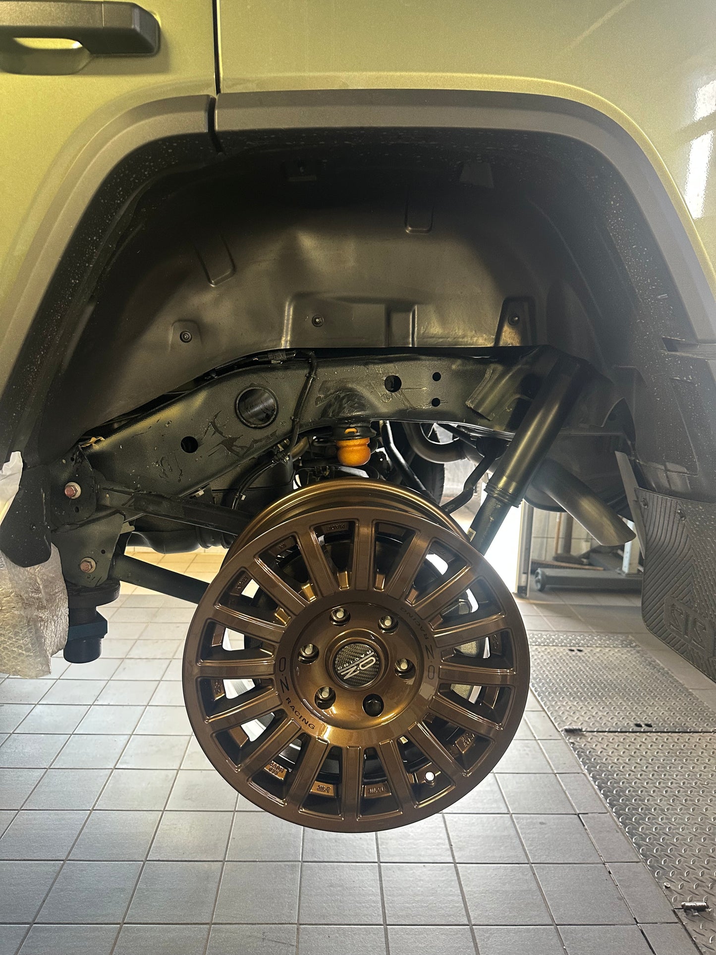 OZ Rally Raid 8.0x17 ET35 6/139 Gloss Bronze Black Lettering
