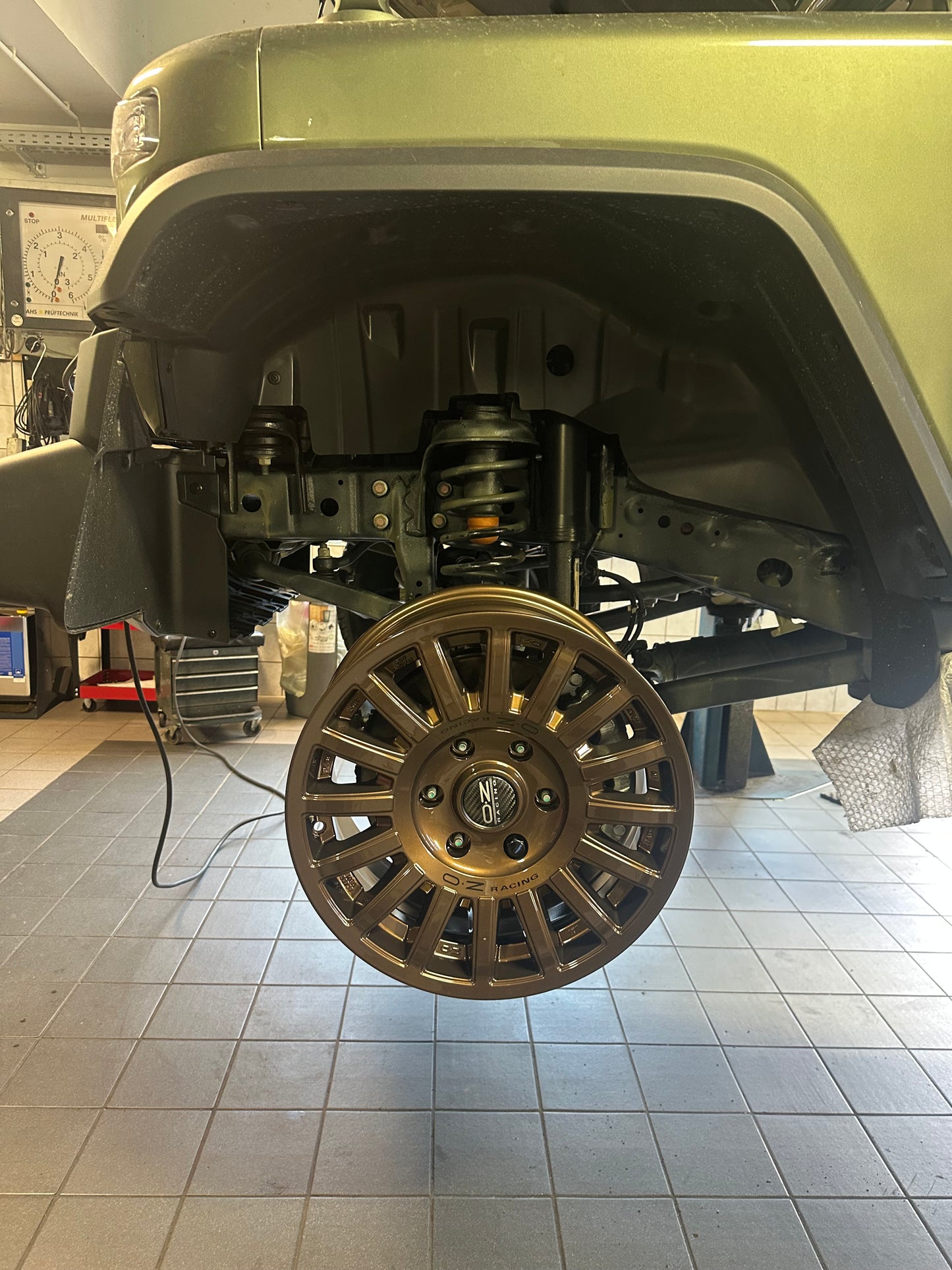 OZ Rally Raid 8.0x17 ET35 6/139 Gloss Bronze Black Lettering
