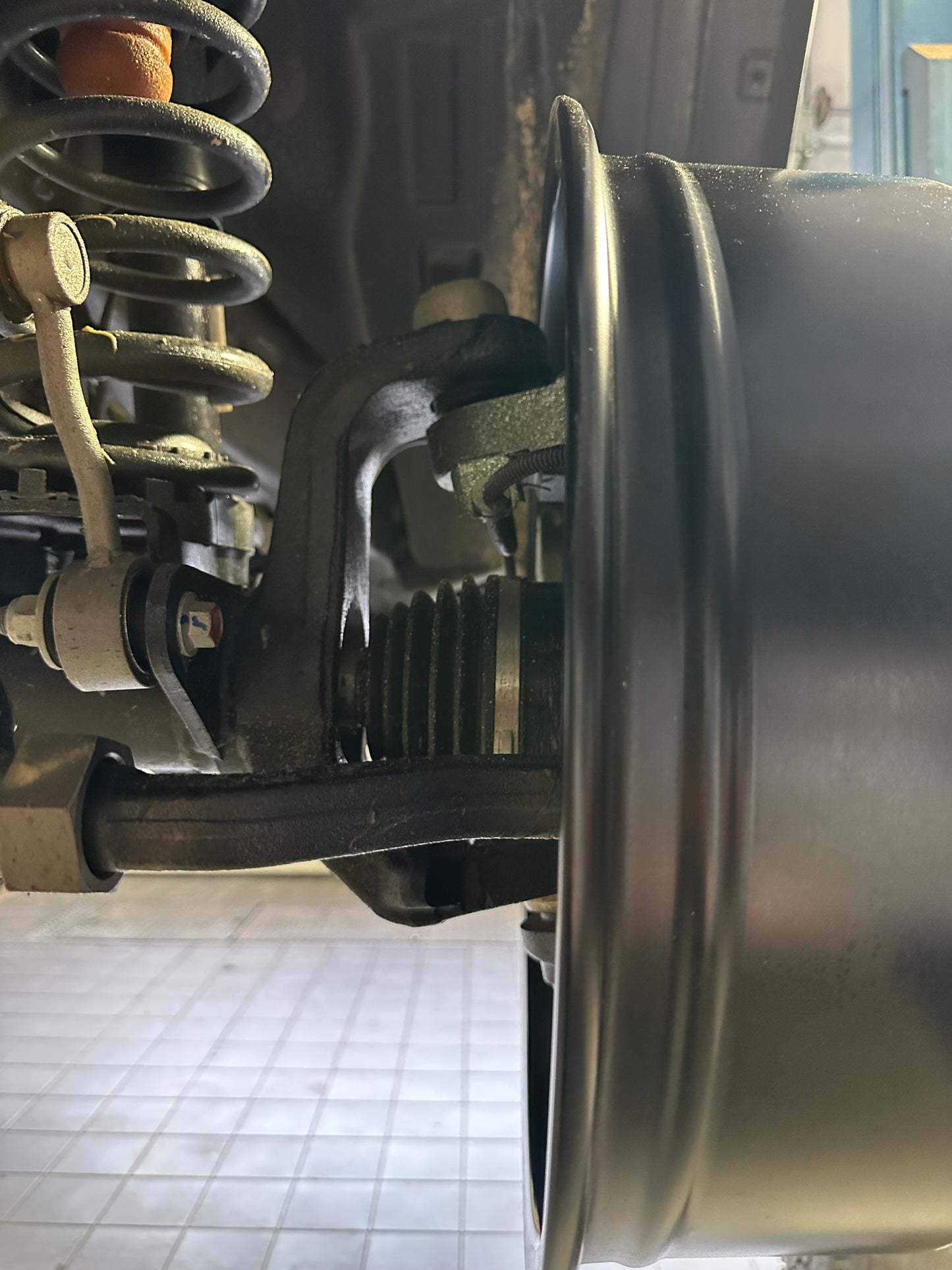 Borbet CWE 8x17 ET30 6x139,7 BAW 212