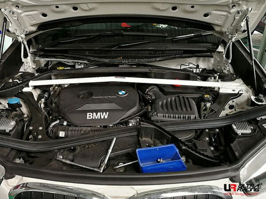 Ultra Racing UR-TW2-3962 – Vordere obere 2-Punkt Domstrebe | BMW F48 X1 2.0T 2WD ab 2015