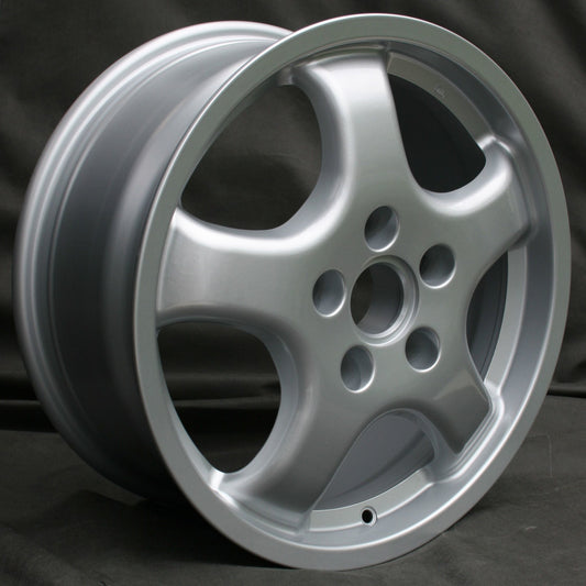 Maxlite Cup Style 7.5x17 ET38 5x112 - 4er Set mit Radschrauben Audi VW