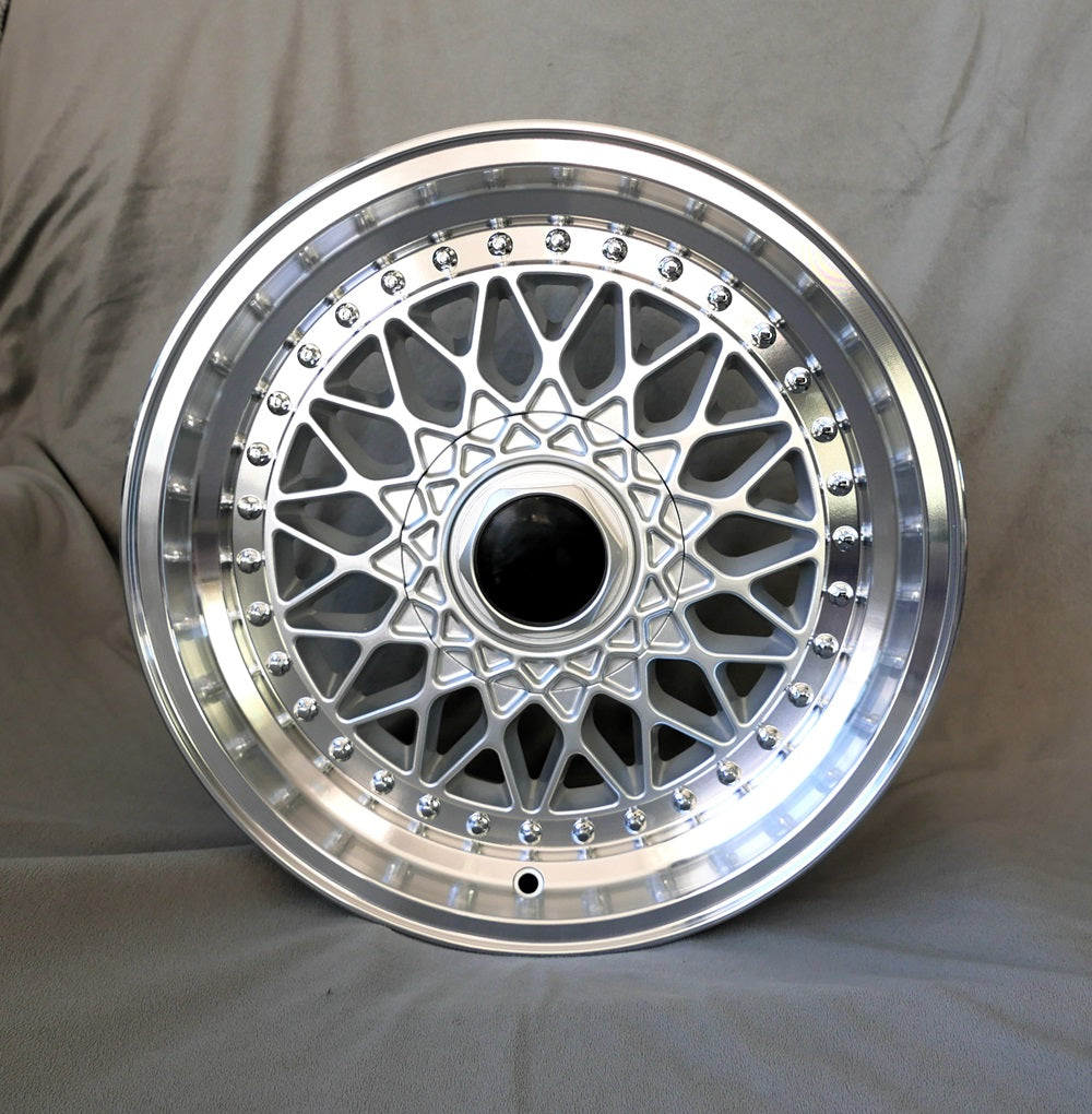 4x Super RS Style 7x16 ET28 4x100 Silber (inkl. Nabenkappe)