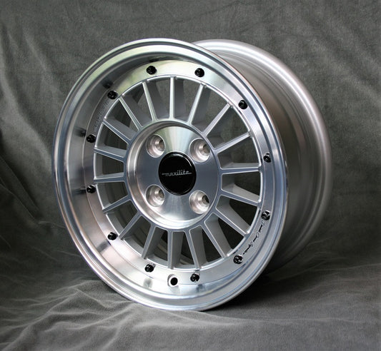Maxlite Working Class Hero 7x15 ET29 4x108 - Retro-Felge silber/glanzgedreht